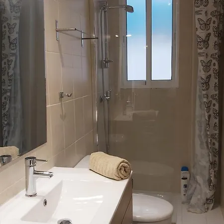 Del Parque Flats San Millan Family Apartment Malaga